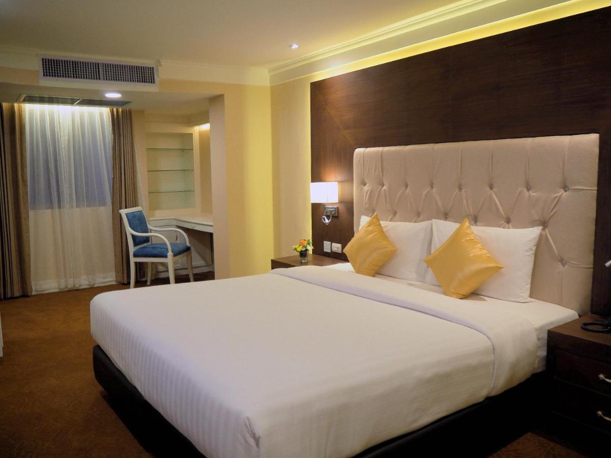 Kingston Suites Bangkok Banguecoque Exterior foto